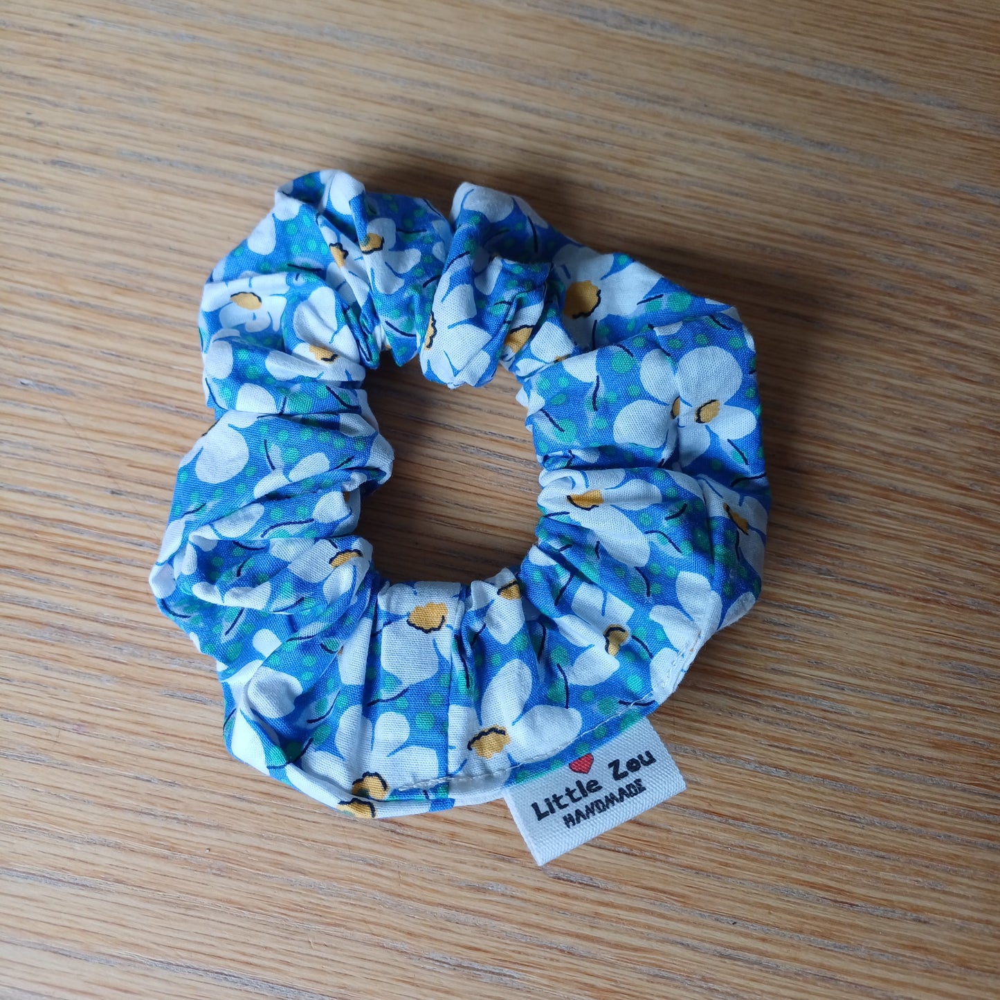 Chouchou fleuri bleu