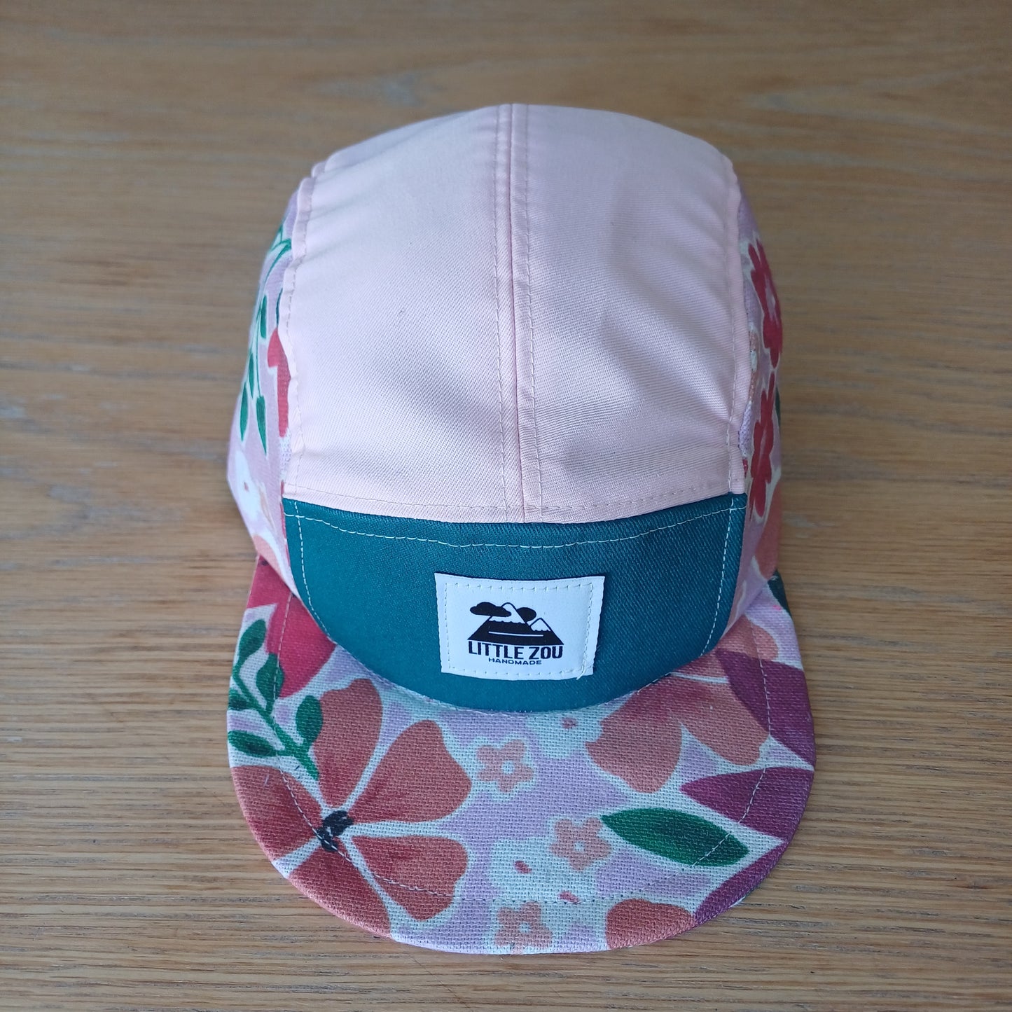 Casquette fleurie rose