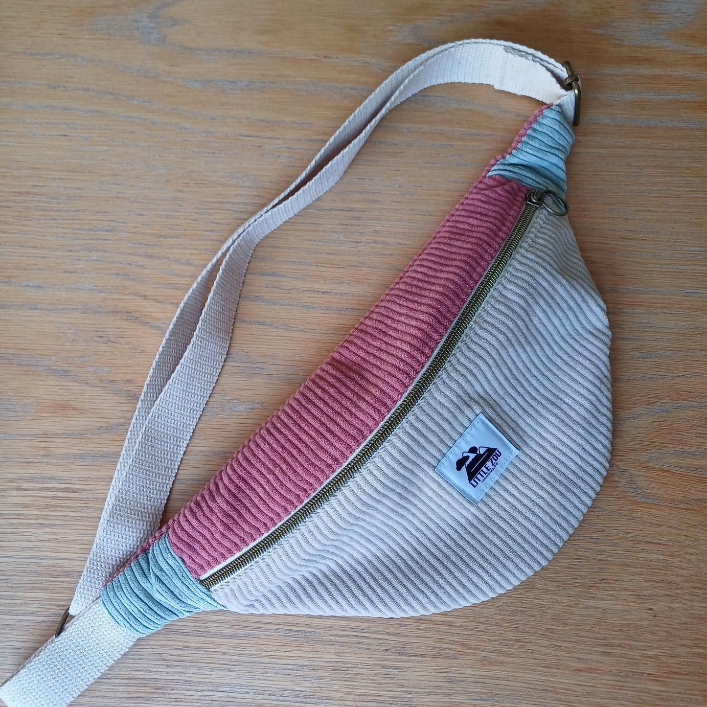 Banane beige vieux rose et vert d'eau