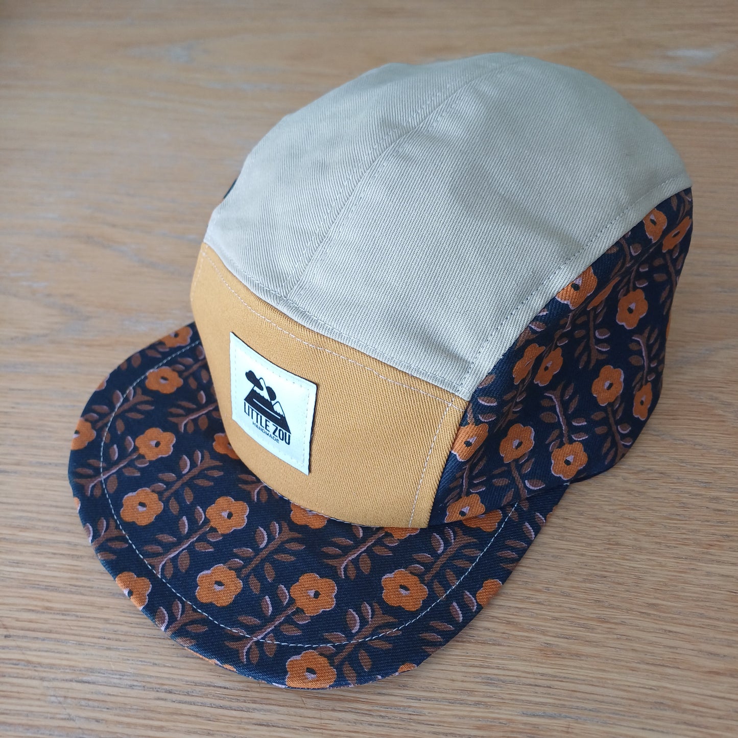 Casquette Fleurs camel