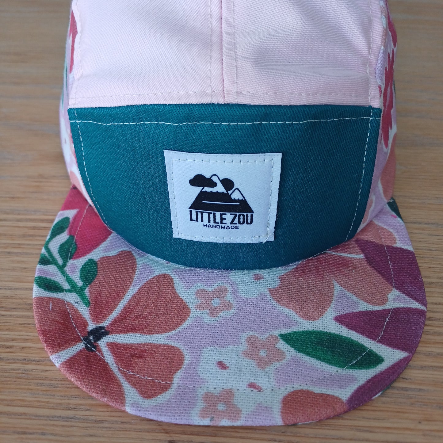 Casquette fleurie rose