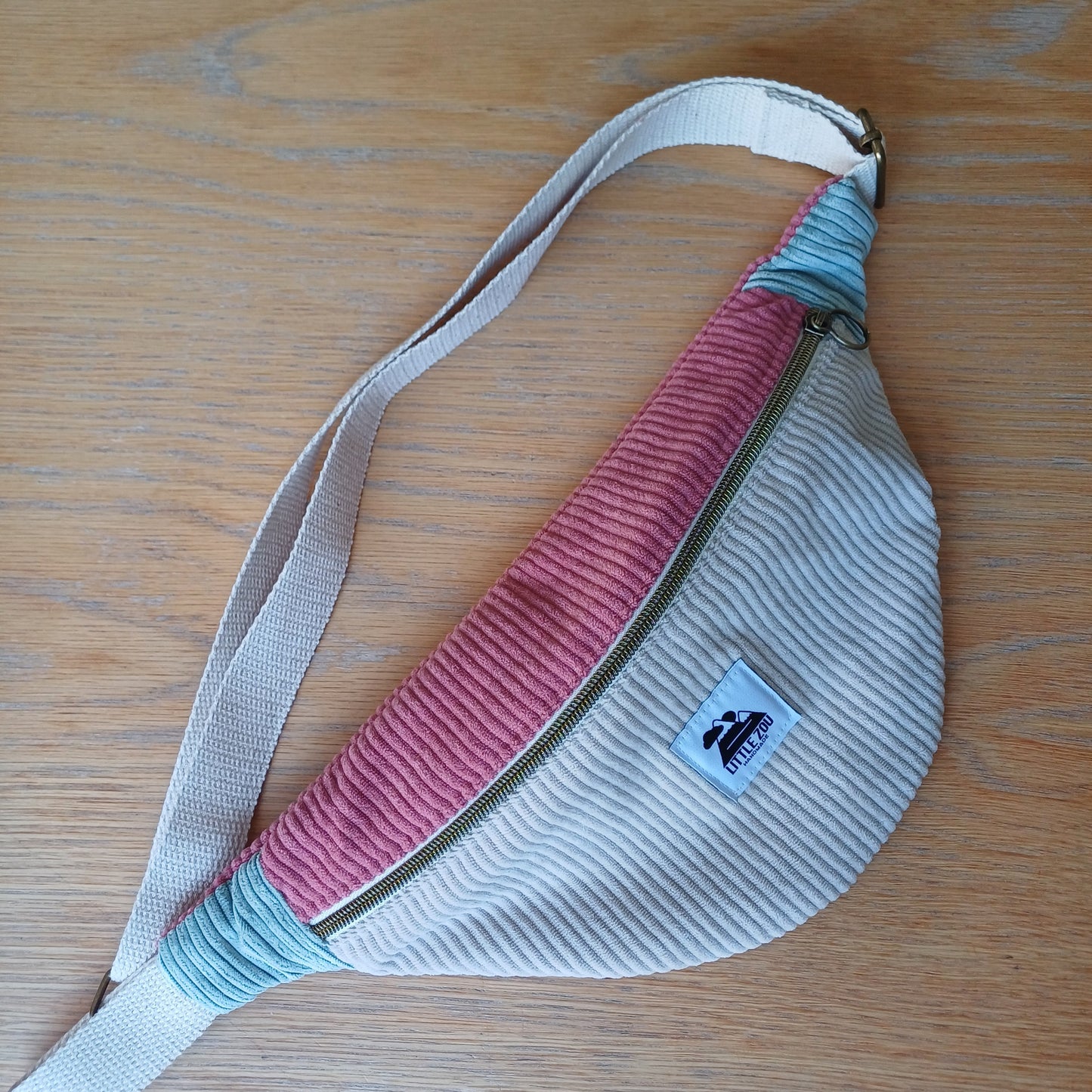 Banane beige vieux rose et vert d'eau