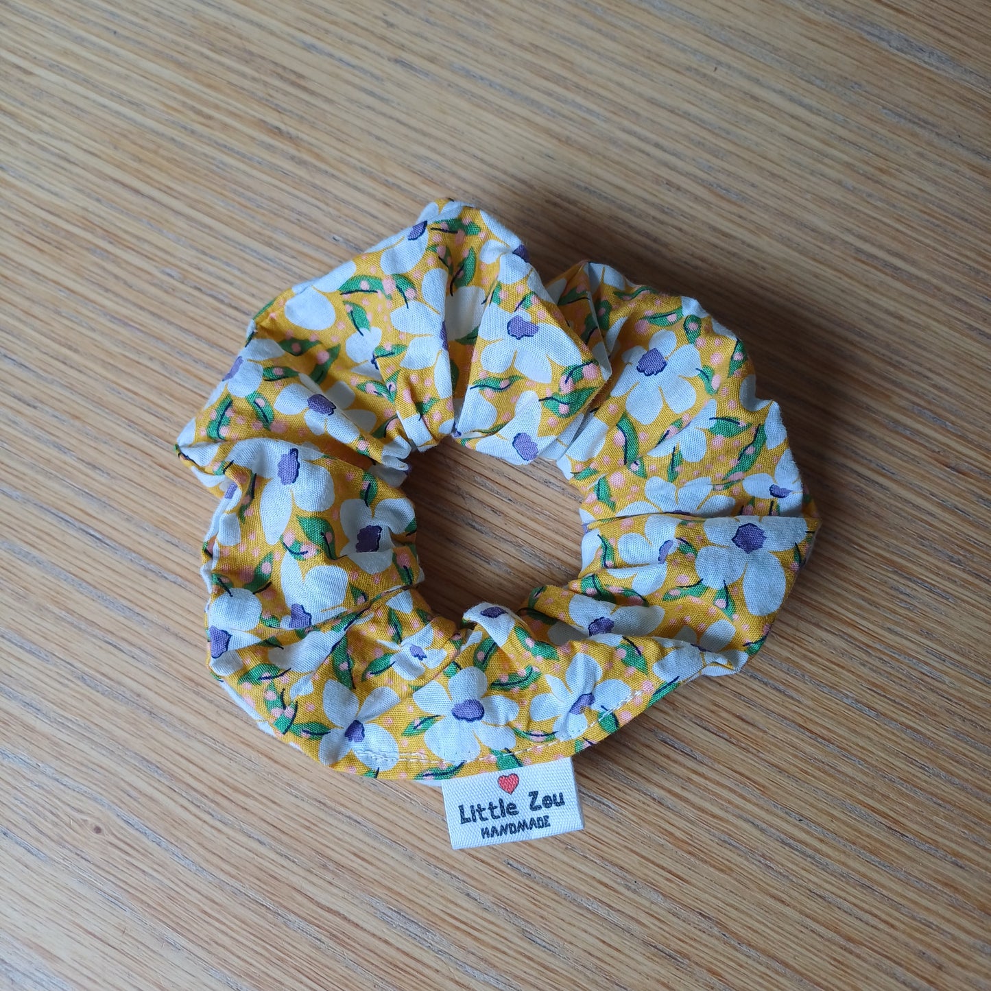 Chouchou fleuri jaune