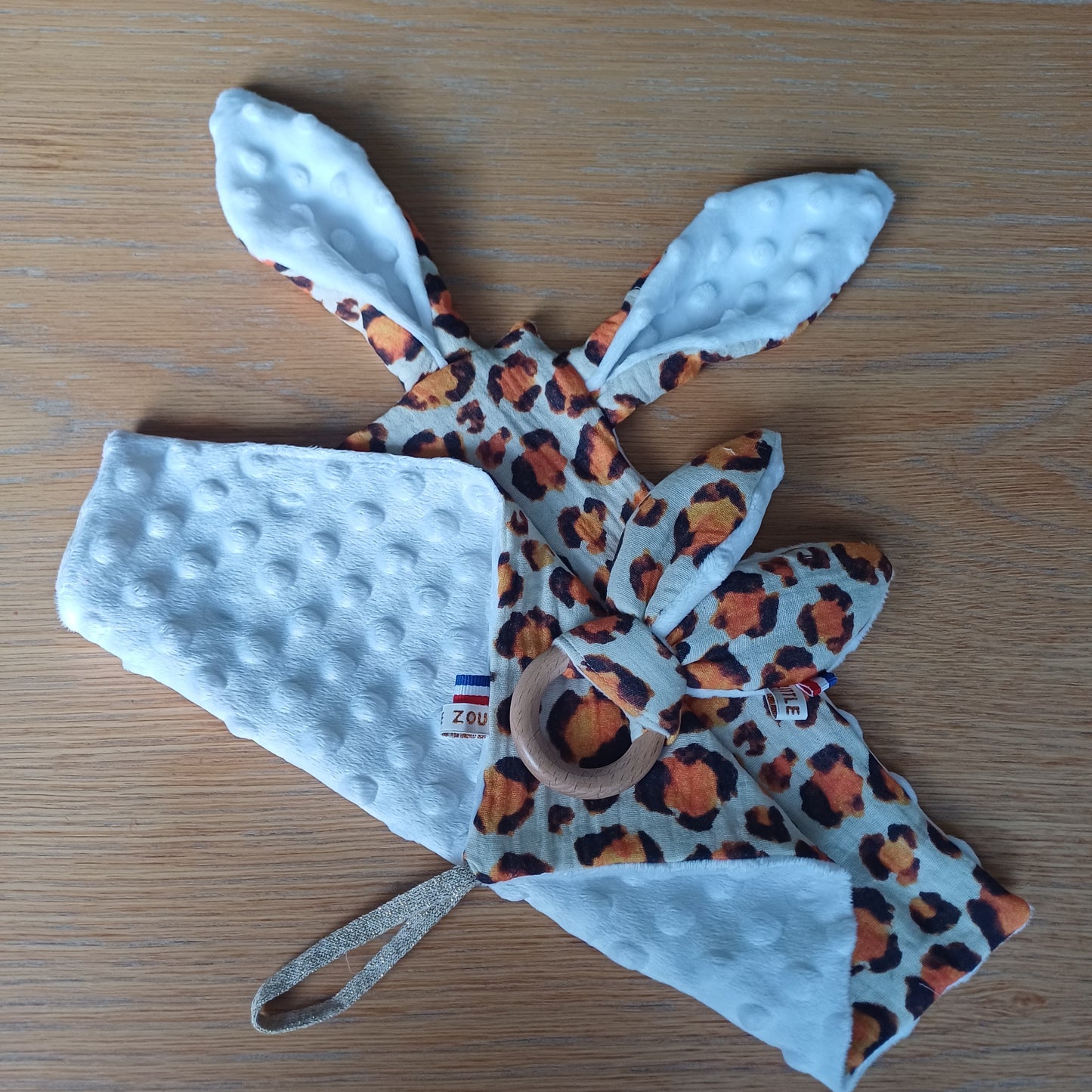 Hochet lapin pyrogravé
