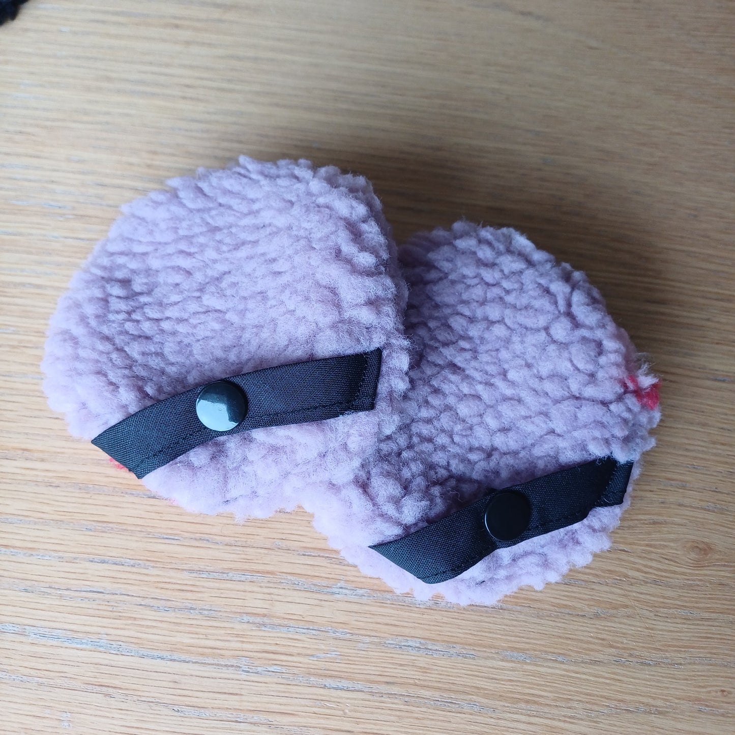 Cache-oreilles lilas pour vélo