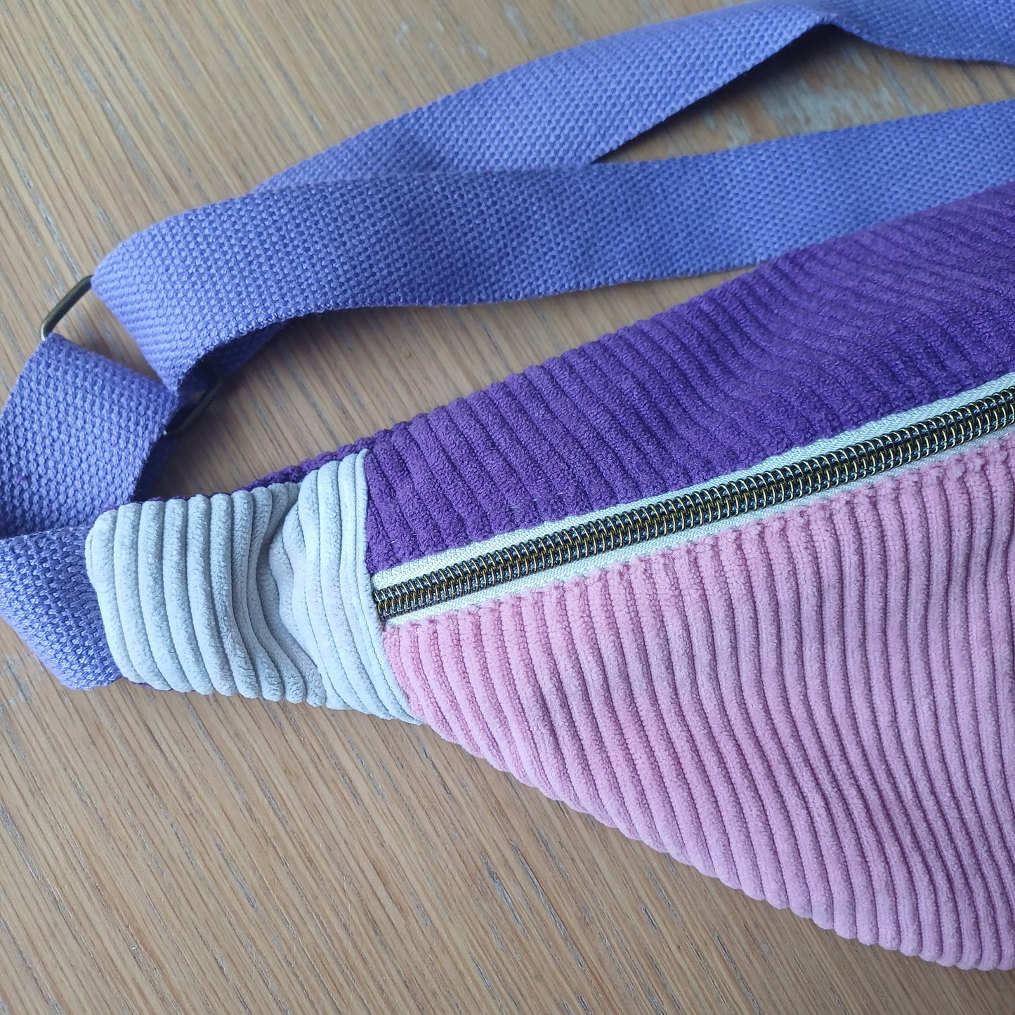 Banane rose violet et beige