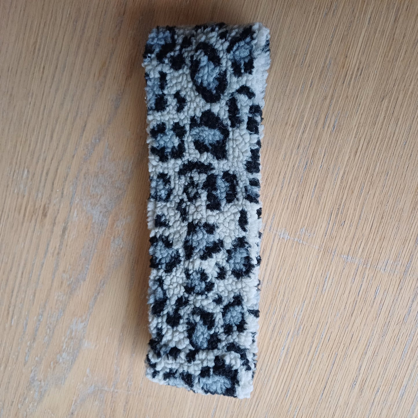 Bandeau sherpa léopard gris